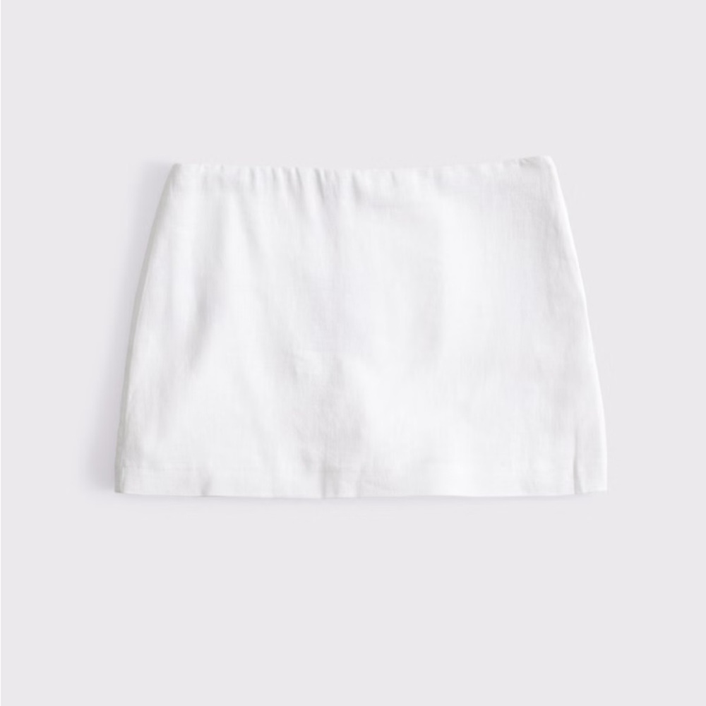 Abercrombie and Fitch White Skort